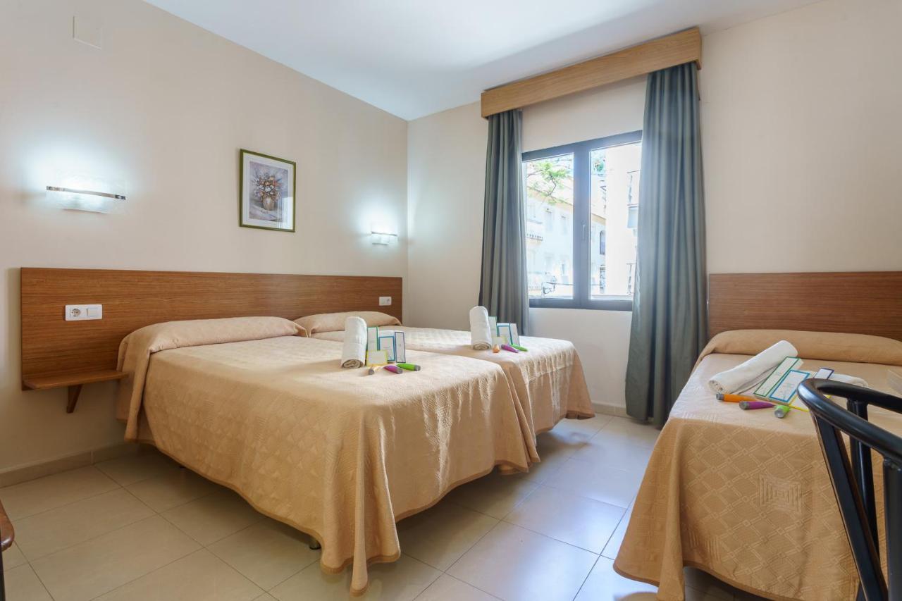Hostal Costabella Powered By Faro Homes Fuengirola Kültér fotó