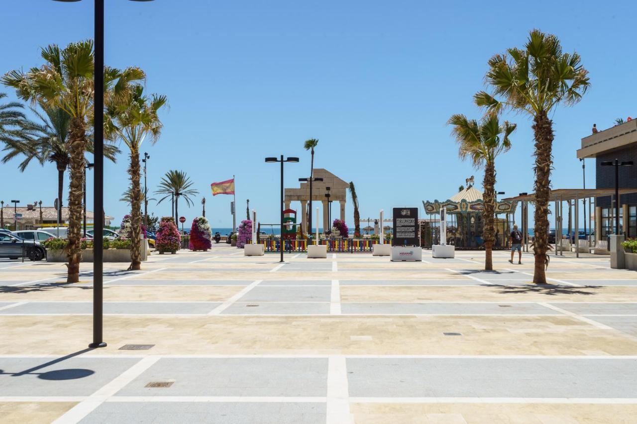 Hostal Costabella Powered By Faro Homes Fuengirola Kültér fotó