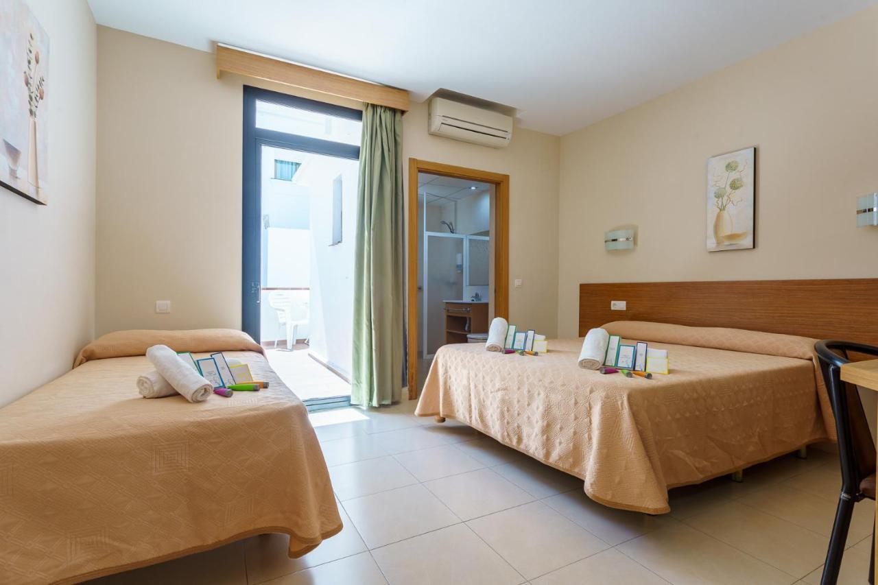 Hostal Costabella Powered By Faro Homes Fuengirola Kültér fotó