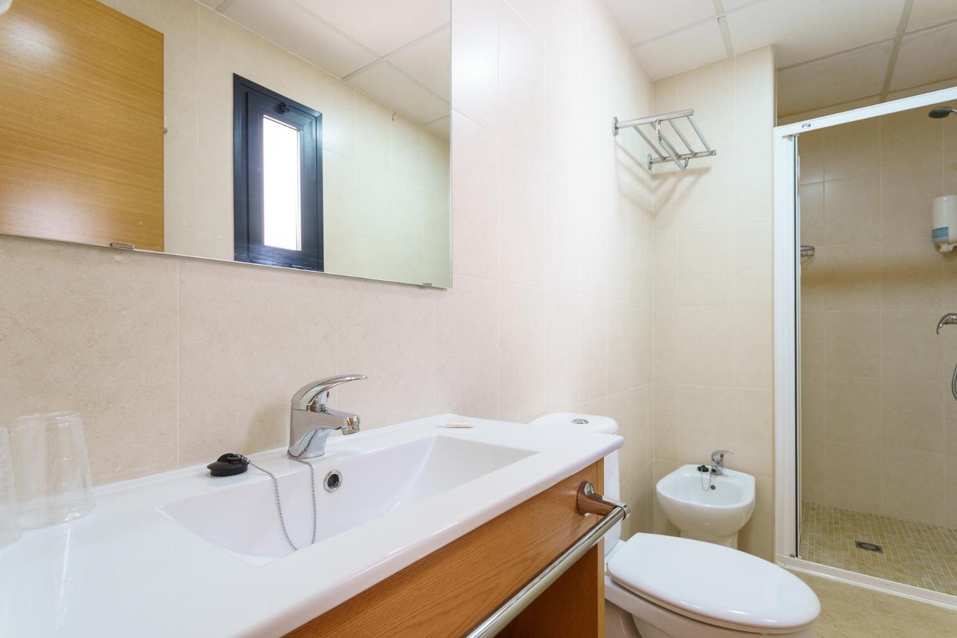 Hostal Costabella Powered By Faro Homes Fuengirola Szoba fotó