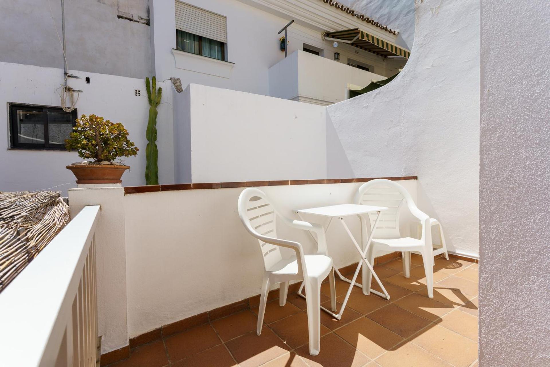 Hostal Costabella Powered By Faro Homes Fuengirola Szoba fotó